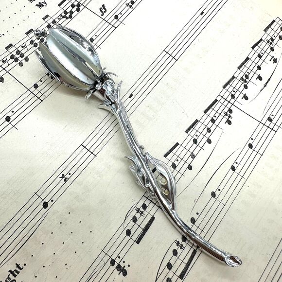 Vintage Silver Tone Flower Brooch Pin - Picture 1 of 7
